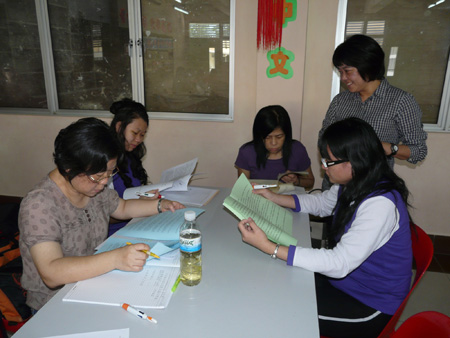 SCCL Lecturers conduct lectures at Brunei Chung Hwa Middle School